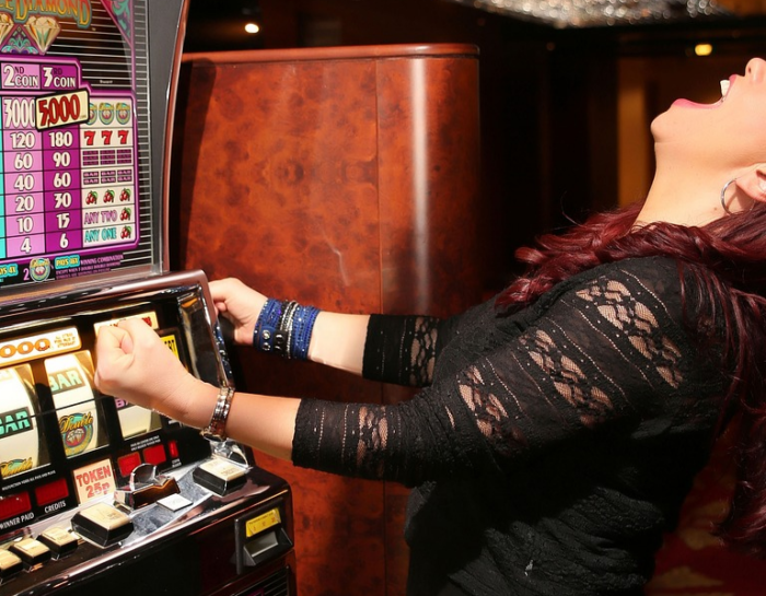 Can’t Make It to Vegas? Try These Fun Live Casino Games