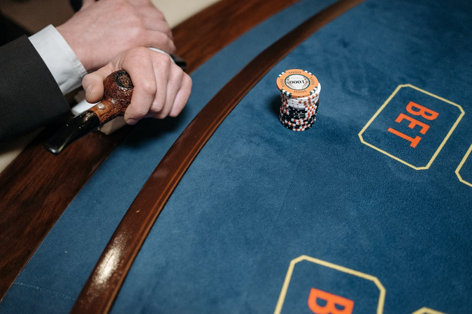 Why Table Etiquette Has Become Part of Casino Culture